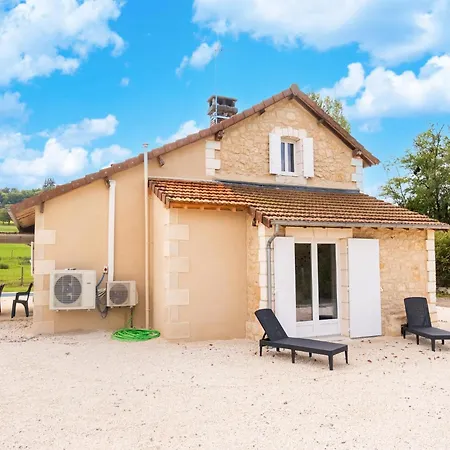 Charming With Private Pool