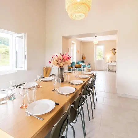 Dom wakacyjny Charming With Private Pool Hautefort