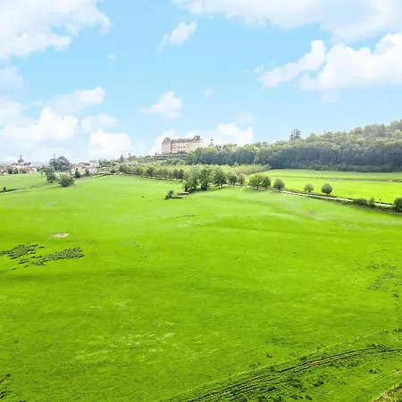 Charming With Private Pool