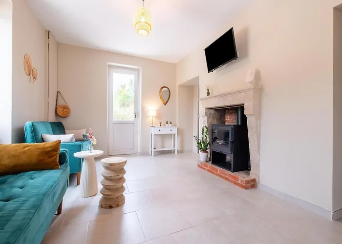 Charming With Private Pool *