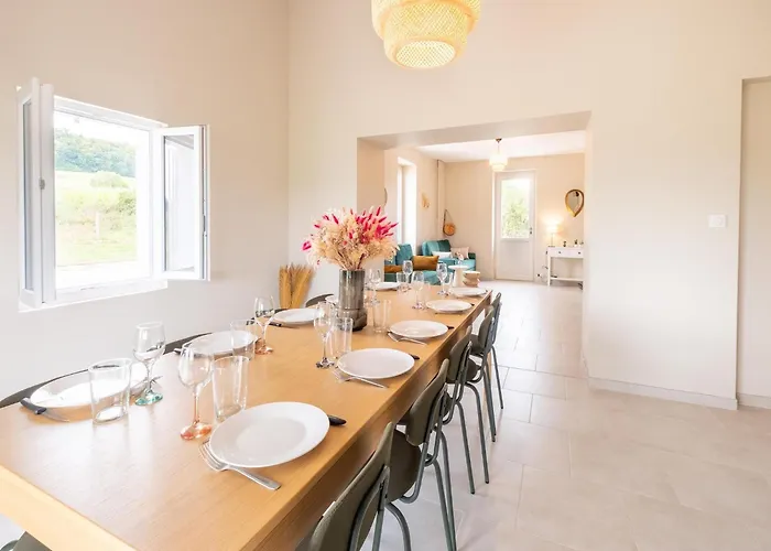 Feriehus Charming With Private Pool Hautefort