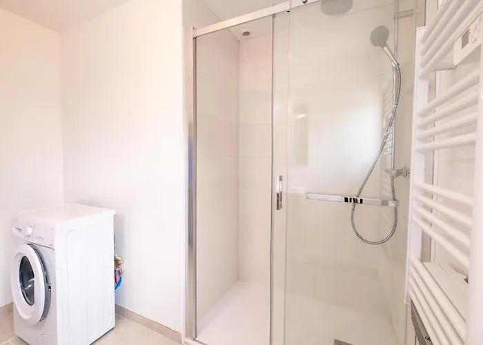 Charming With Private Pool Feriehus