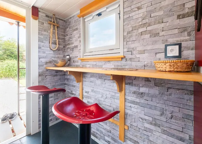 Charming With Private Pool