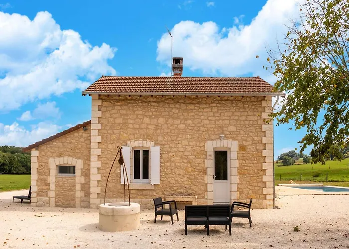 Charming With Private Pool *