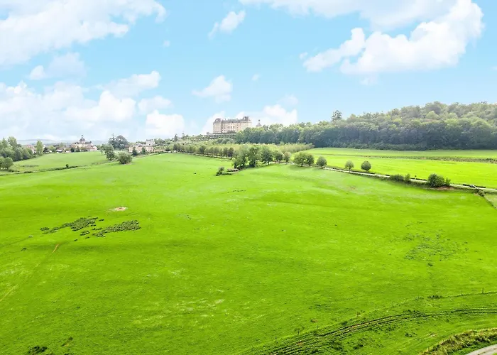 Charming With Private Pool